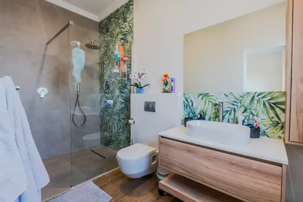 The home is beautifully decorated and exudes a feeling of warmth and comfort.