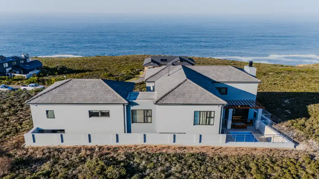 Drone photography of the property and surrounding area